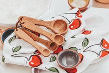 Load image into Gallery viewer, Bulk buy 16 Quantity Custom Gift Box, Wood measuring cups, Measuring spoons, Towel