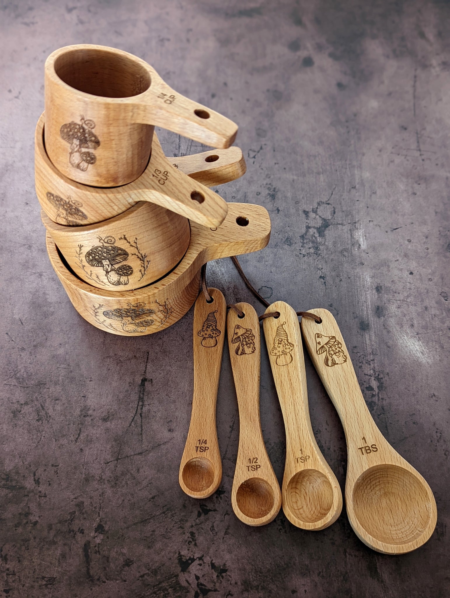 Metal Measuring Cups, Measuring Spoons, Baking Gifts, Christmas Gift for  Mom From Daughter, 